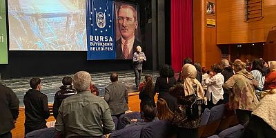 Sunay Akın, 'Cumhuriyet'e giden yol'da Bursalılar ile buluştu