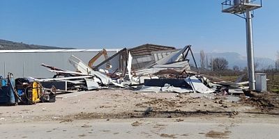 Tarım arazileri kaçak yapılardan temizleniyor