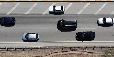 Tatil yolculuğu başladı! 43 ilin geçiş noktasında trafik yoğunluğu