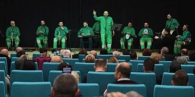 Temizlik işçileri bu kez kulakların pasını temizledi 