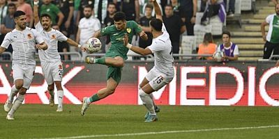 Timsah siftah yaptı