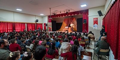 Tiyatro coşkusu Bursa'yı sardı