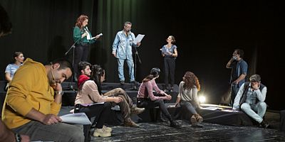 Tiyatrolardan özel buluşma