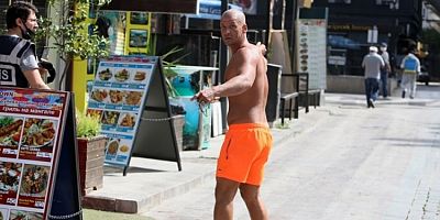 Turistten kadın polise ahlaksız teklif!