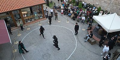 Türk kılıçları Zindankapı'da çarpıştı