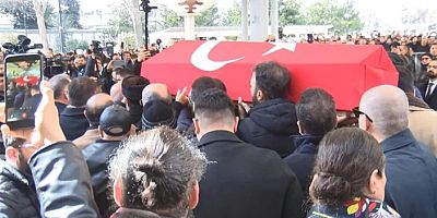 Türkiye İlber Hocası için ağladı! İlber Ortaylı son yolculuğuna uğurlandı