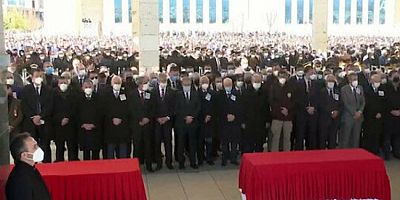 Türkiye şehitlerini uğurladı!