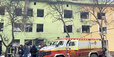 Ukrayna’da çocuk hastanesi bombalandı
