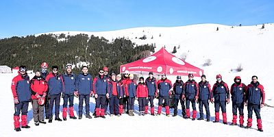 Uludağ’da Gerçeği Aratmayan Çığ Tatbikatı