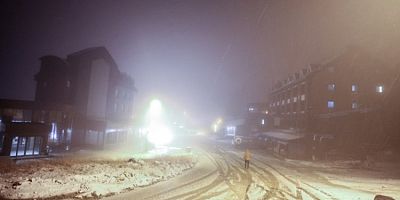 Uludağ'da kar yağışı başladı: Bölge beyaza büründü