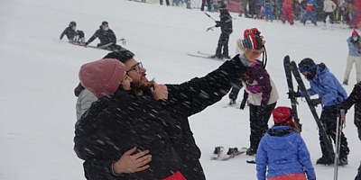 Uludağ yine tıklım tıklım!