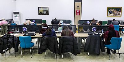 Üniversite adayları için deneme sınavı