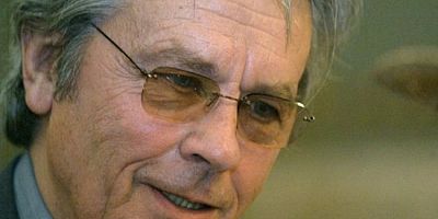 Ünlü Fransız aktör Alain Delon hayatını kaybetti