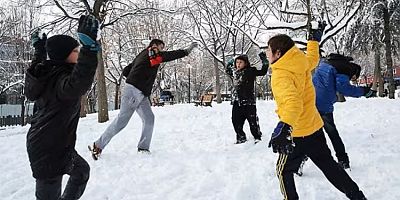 Valiliklerden kar tatili açıklamaları gelmeye devam ediyor! İşte eğitime ara verilen iller...