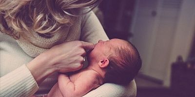 Yargıtay'dan emsal karar geldi! Doğumda eşinin yanında olmamak...