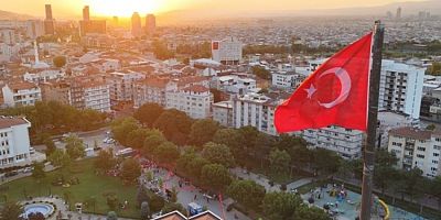 Yıldırım al bayraklarla donatıldı