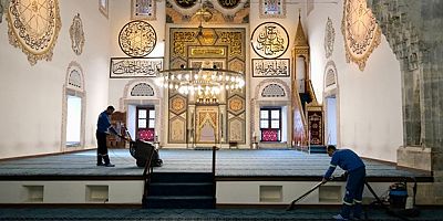 Yıldırım'da camilere bayram temizliği