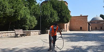 Yıldırım’da ilaçlama çalışmaları devam ediyor