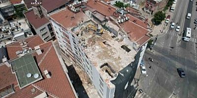 Yıldırım'da riskli binalar yıkılıyor