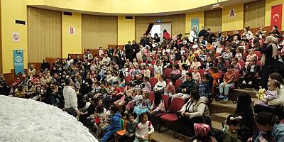 Yıldırımlı çocukların tiyatro keyfi