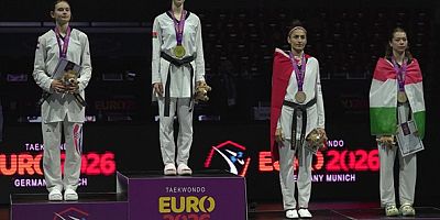 Yıldırımlı Hatice Kübra İlgün Avrupa’da kürsüde