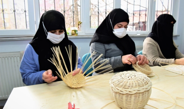 Yıldırımlı kadınlar hem öğreniyor, hem üretiyor