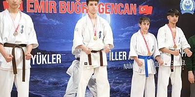 Yıldırımlı karatecilerden madalya yağmuru