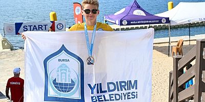Yıldırımlı yüzücülere milli gurur!
