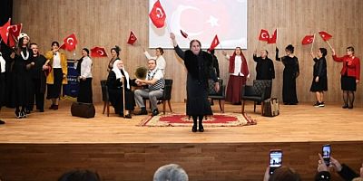 Zamansız Kadınlar oyunu Osmangazi’de sahne aldı