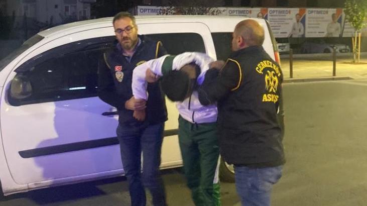 Tek suçu evinin önünde oturmak! Hayatını kaybetti, bebeği kurtarıldı