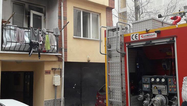 Tencere alev aldı mutfak yandı! Yemek yapan kadın hastanelik oldu