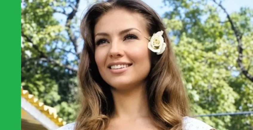 Thalia'dan yıllara meydan okuyan görünüm! Rosalinda'nın yıldızı 50 yaşında da göz kamaştırıyor