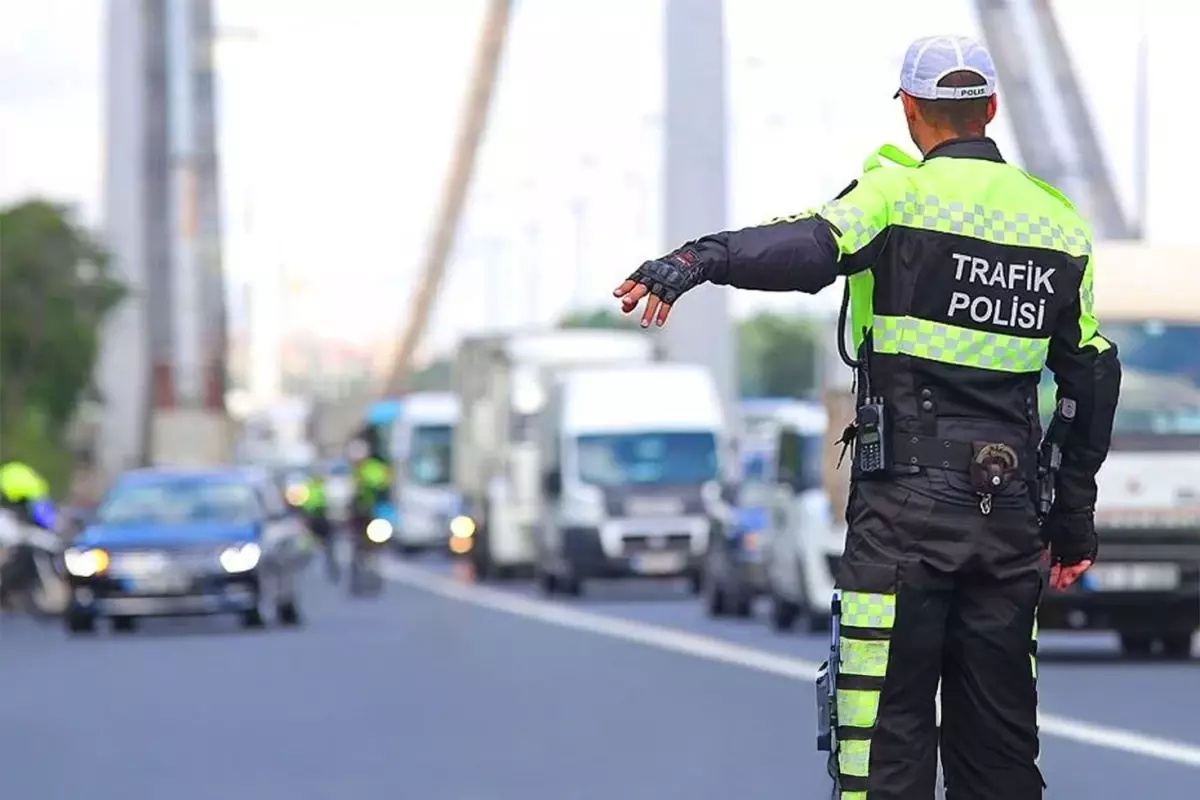 Trafikte bazı cezalarda artış yasalaştı