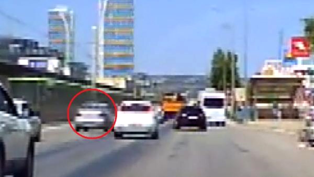 Trafikte makas atan sürücüye 1228 lira ceza