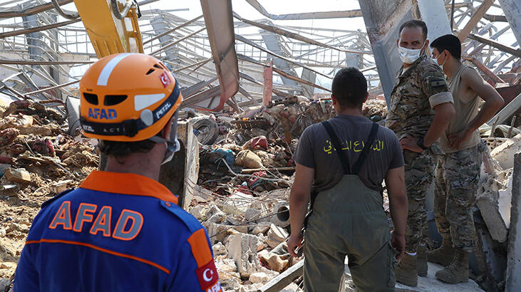 Türk ekiplerin Beyrut Limanı'ndaki arama- kurtarma faaliyetleri sürüyor