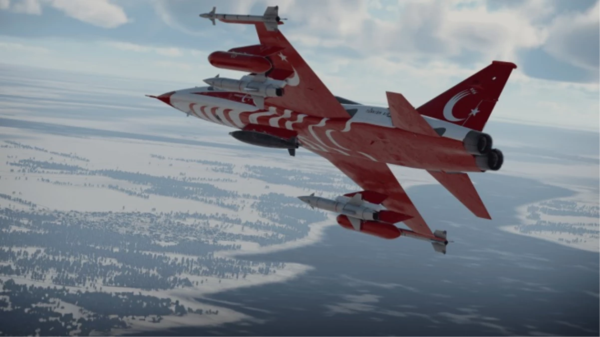 Türk Yıldızları'na ait eğitim uçağı düştü! Pilot sağ kurtuldu, şantiyede görevli 1 personel şehit oldu