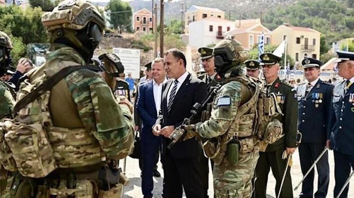 Türkiye kıyılarını işaret eden Yunan bakandan provokatif çıkış: Ne diyorsunuz yüzerek karşıya gidip geleyim mi?