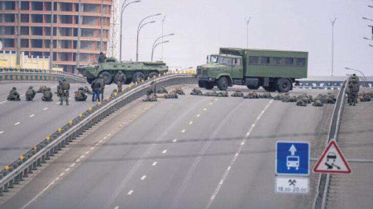 Ukrayna yapayalnız kaldı! ‘Ekmek değil, silah kuyruğu’