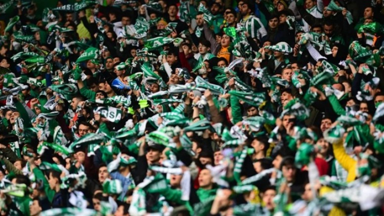Ünlü sanatçı Bursaspor için bir kez daha geliyor! Coşku tavan yapacak
