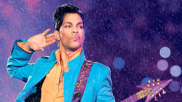 Ünlü şarkıcıya ağır suçlama