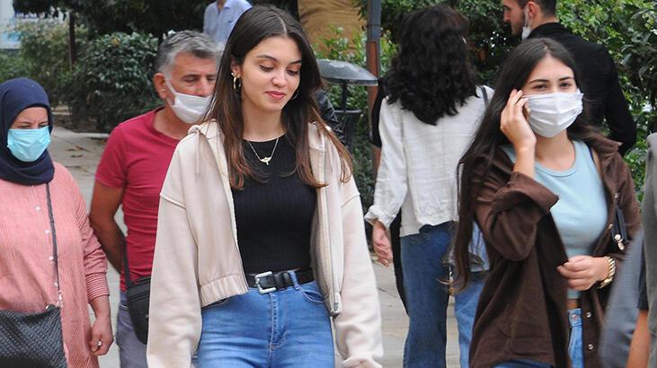 Vaka artışı ve uyarılara rağmen 'maskesiz'ler her yerde