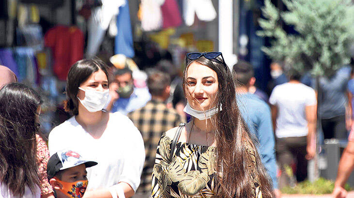 Vaka artışına rağmen ne maske ne sosyal mesafe