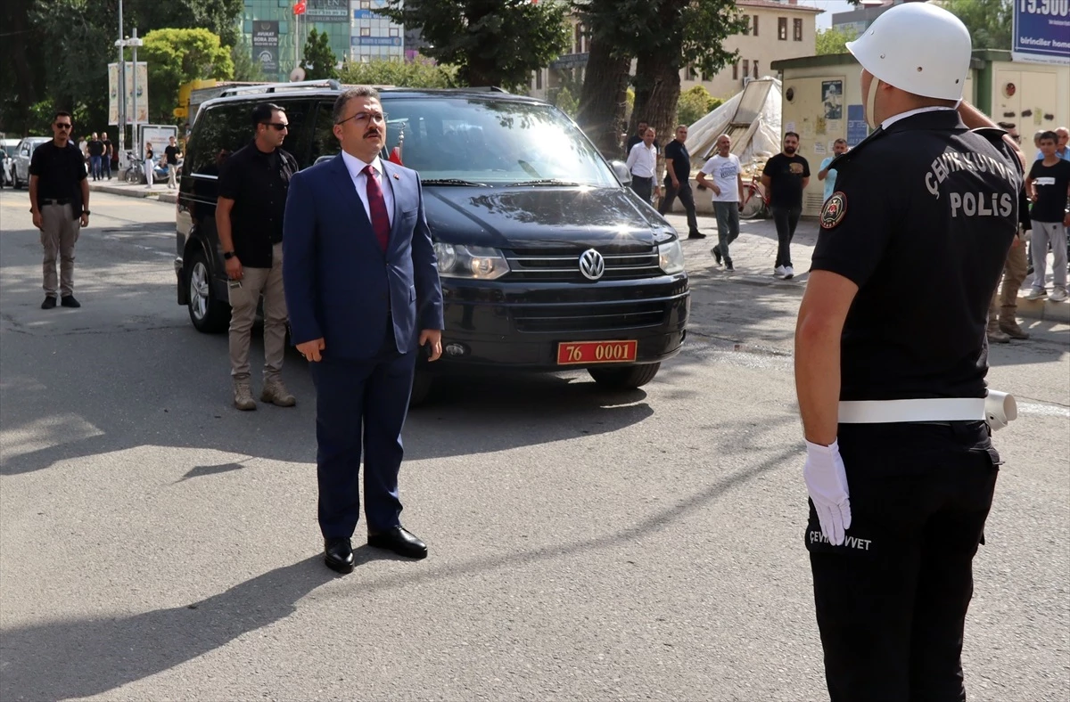Vali Ercan Turan, göreve başladı