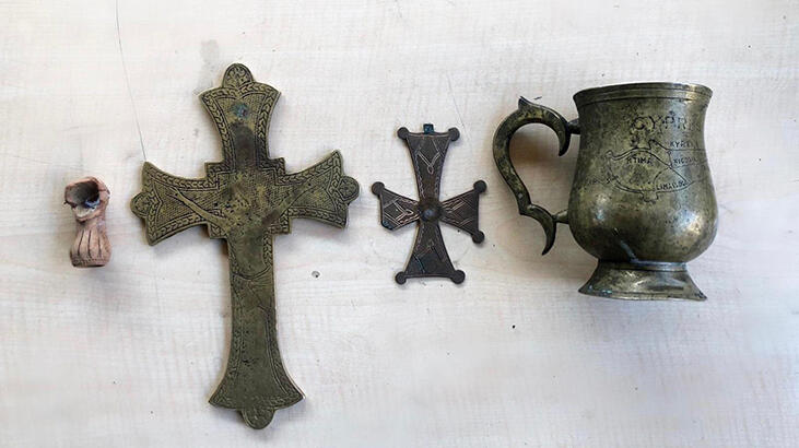 Valizden tarih çıktı! Gözaltına alındı