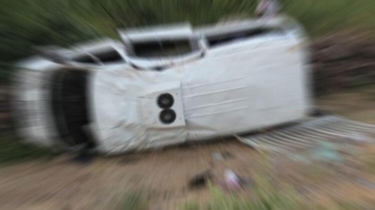 Van'da göçmenleri taşıyan minibüs devrildi: 9 yaralı