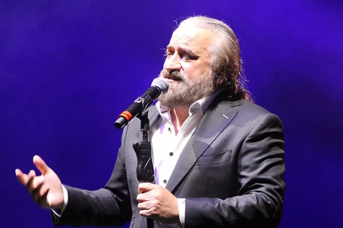 Volkan Konak'ın hiç bilinmeyen bir yönü ortaya çıktı! 63 öğrenciye burs