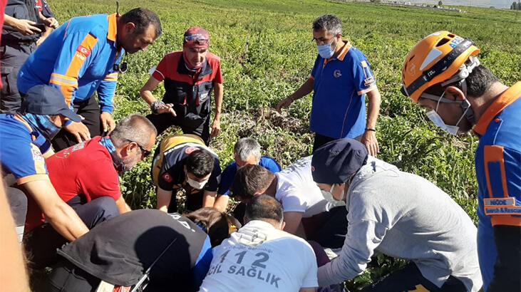 Yarışma için havalanan paraşütçü, patates tarlasına düştü