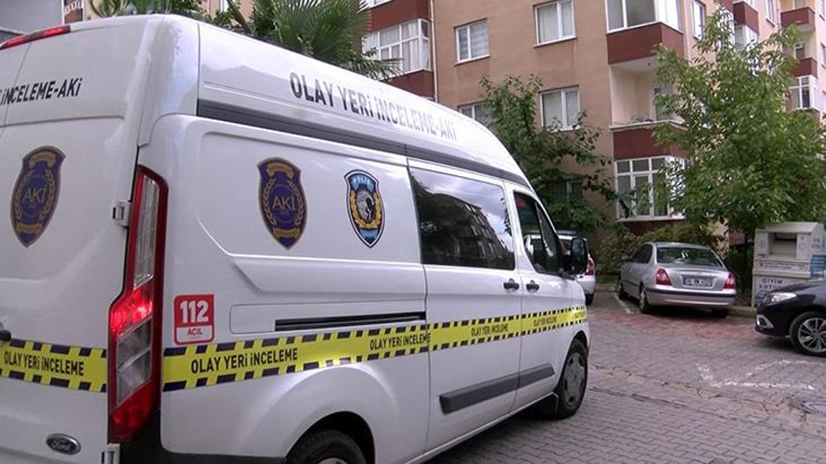 Yer: İstanbul! Annesinin bakıcısını çocuğunun gözü önünde çekiçle öldürdü