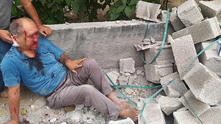 Yolda yürürken kamyondan düşen briketlerin altında kaldı!