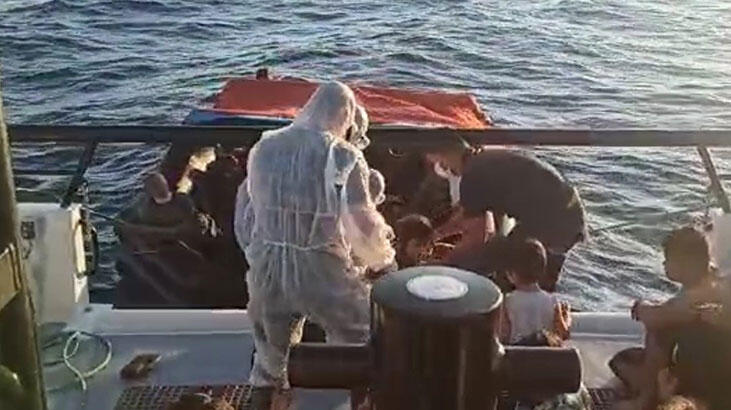 Yunanistan'ın, Türk karasularına 103 kaçak göçmen 